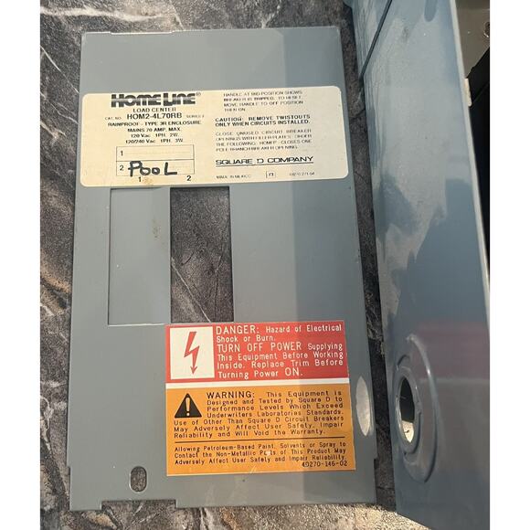 Homeline 70 Amp Pool Hot Tub Outdoor Main Lug Load Center HOM2-4L70RB - Picture 4 of 5